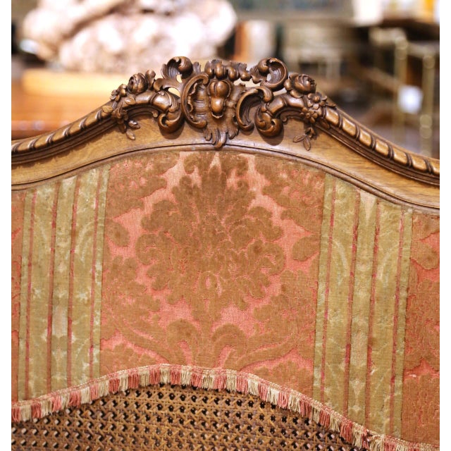 Wood 19th Century French Louis XV Carved Walnut Caned Chaise Lounge For Sale - Image 7 of 12