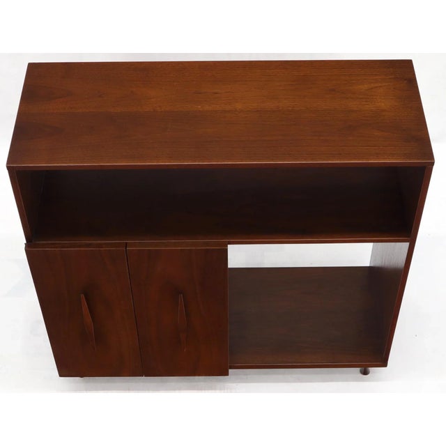 Mid 20th Century Mid 20th Century Walnut Mid-Century Modern Accordion Door Entry Hall Cabinet For Sale - Image 5 of 11