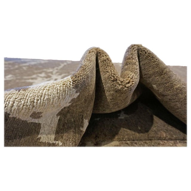 Early 21st Century Nepalese Modern Wool & Silk 9X12 Grey & Ivory Handmade Area Rug #1142340 For Sale - Image 5 of 6