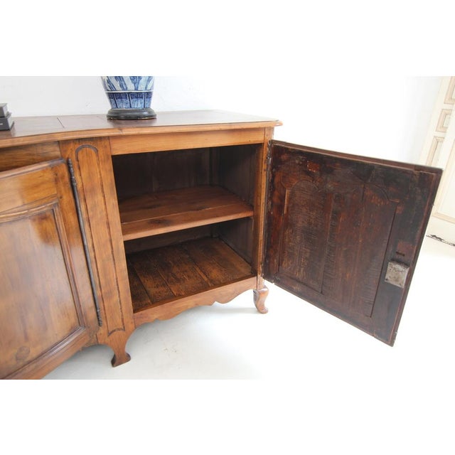 Tan Provincial Louis XV French Walnut Enfilade or Sideboard, 1800s For Sale - Image 8 of 18