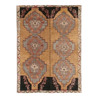 Galerie Shabab Collection Mid-20th Century Turkish Anatolian Room Size Carpet For Sale