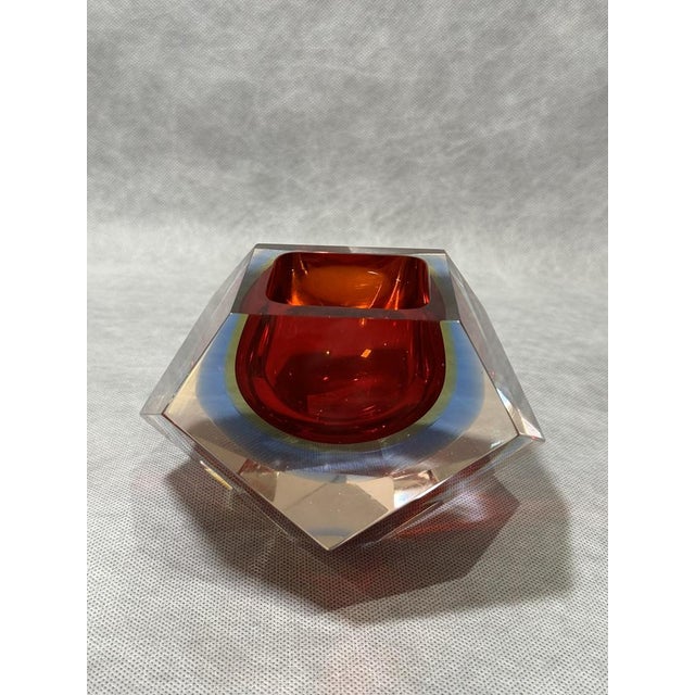 Faceted Red Diamond Sommerso Murano Glass Ashtray attributed to Flavio Poli, 1960s-1970s For Sale - Image 6 of 7
