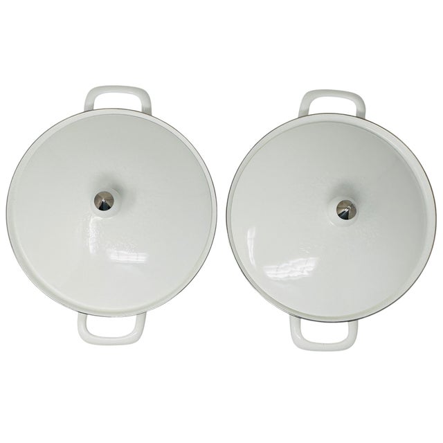 1970s Vintage Wedgwood "Silver Ermine" Soup Tureens - A Pair For Sale - Image 10 of 18