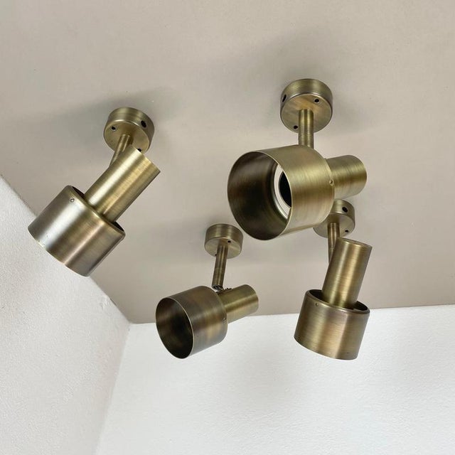 1970s Minimalist Brass Tube Spot Wall Lights, Italy, 1970s, Set of 2 For Sale - Image 5 of 18