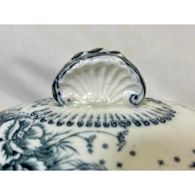 Cream Antique Sampson Hancock Aesthetic Movement Small Tureen With Drip Plate in the Blue Poppy Floral Pattern From England - Circa 1885 For Sale - Image 8 of 12