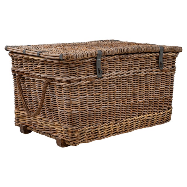 Mid 20th Century French Wicker Trunk For Sale - Image 15 of 18