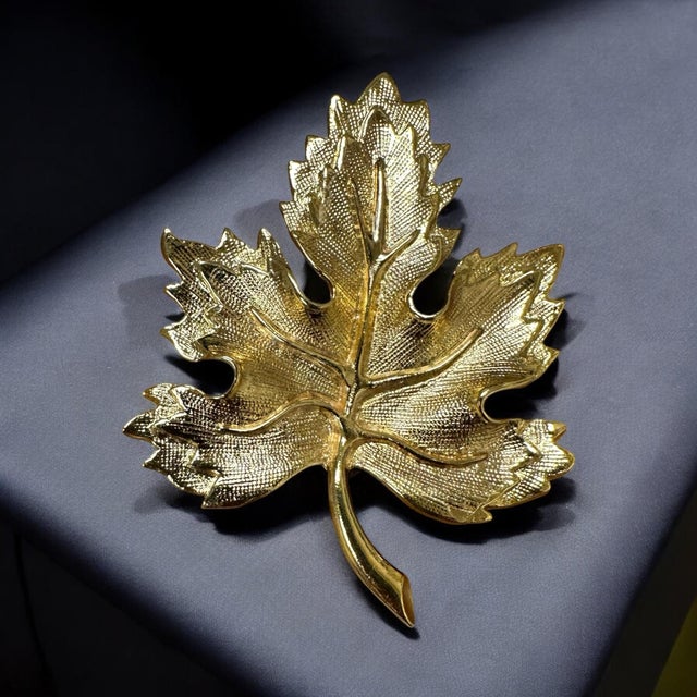 Metal Vintage Textured Goldtone Maple Leaf Brooch For Sale - Image 7 of 11