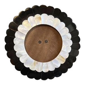 Vintage Round Scalloped Capiz Photo Frame - India