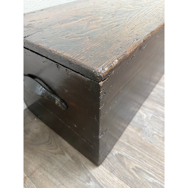 Wood Antique Primitive Painted Pine Blanket Chest Trunk For Sale - Image 7 of 15
