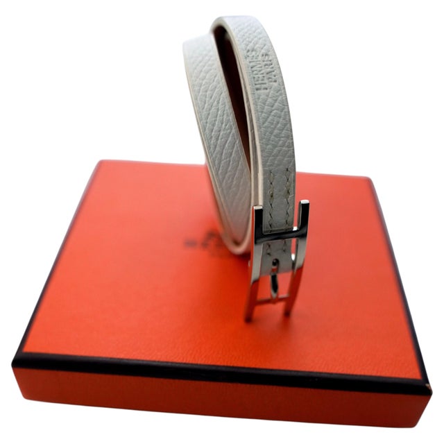 Contemporary Hermes Hapi 4 Tours White Togo Leather Bracelet, C. 2007 For Sale - Image 3 of 8