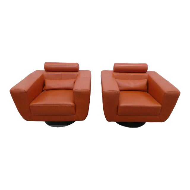 Contemporary Italian Leather Lounge Chairs with Chrome Bases - a Pair For Sale