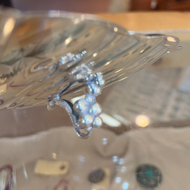 Traditional Mid 20th Century Reed and Barton Grape Themed Scalloped Serving Bowl For Sale - Image 3 of 4