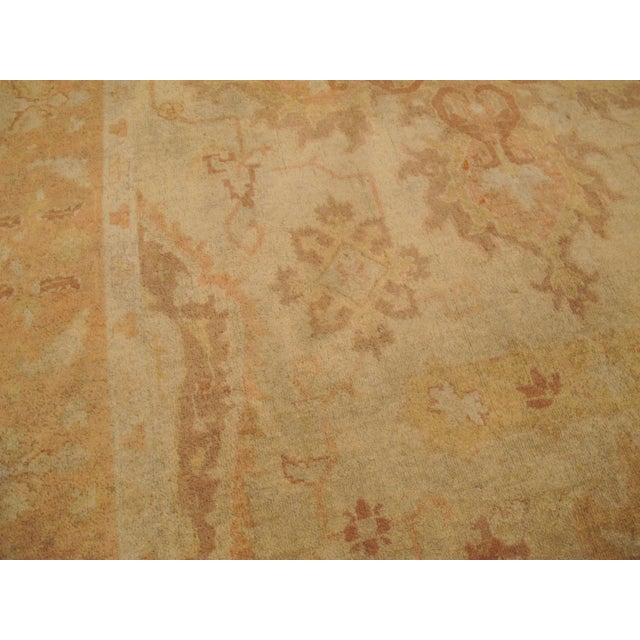 Galerie Shabab Collection Mid-20th Century Indian Amritsar Rug For Sale In New York - Image 6 of 12
