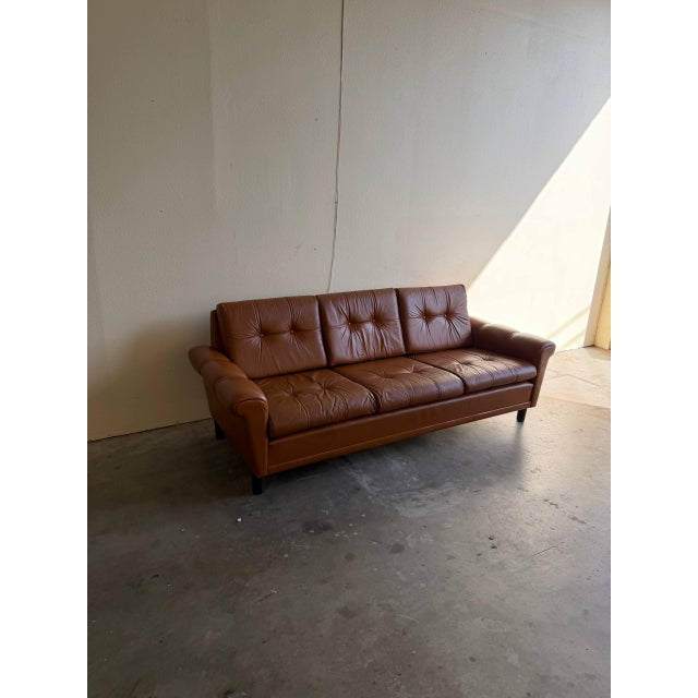 Mid 20th Century Vintage Danish Cognac Leather Sofa – Mid-Century Modern Tufted 3-Seat Couch For Sale - Image 5 of 8