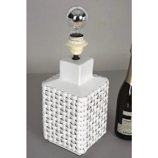 Mid-Century Italian Glazed White Ceramic Table Lamp by Tommaso Barbi, 1970s For Sale - Image 15 of 16