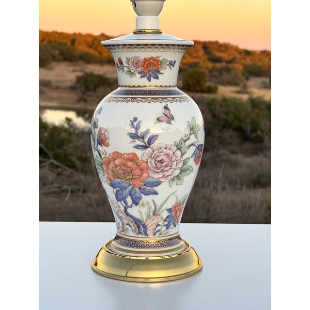 Late 20th Century Late 20th Century Kaiser West German Porcelain Duchesse Pattern Floral & Butterfly Table Lamp For Sale - Image 5 of 12