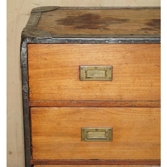 Campaign Oak Zinc Bound Chest of Drawers by Army & Navy C.S.L Makers, 1890 For Sale - Image 4 of 18