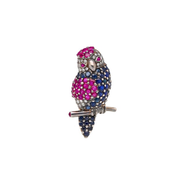 Modern 3.14 Carat Pink & Blue Sapphire & Diamond Pave in 18k White Gold Parrot Brooch For Sale - Image 3 of 7