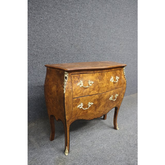 Italian Italian Style Burl Walnut Ormolu-Mounted Commode For Sale - Image 3 of 10