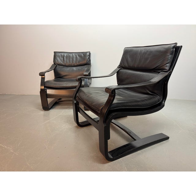 Mid-Century Black Leather Armchairs with Black Lacquered Wooden Frames by Åke Fribytter for Nelo, Sweden, 1970s, Set of 2 For Sale - Image 10 of 13