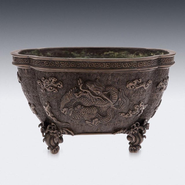Antique Japanese Edo Style Bronze Vessel, 19th Century For Sale - Image 3 of 18