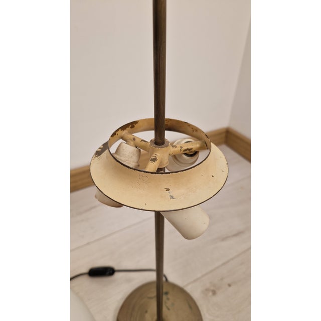 1950s Arenzano LTA3 Table Lamp in Burnished Brass and Opaline Glass by Ignazio Gardella for Azucena, 1956 For Sale - Image 5 of 17