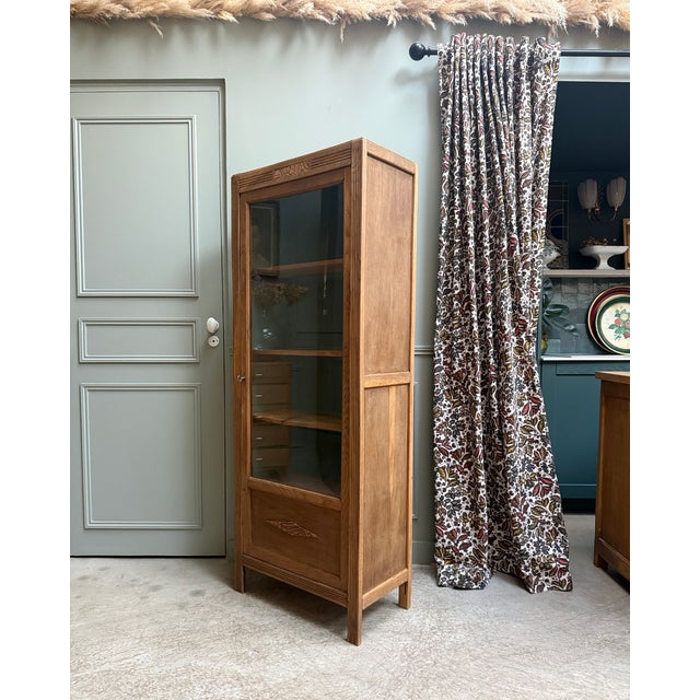 Art Deco Parisian Oak Shop Display Cabinet, 1930s For Sale - Image 9 of 18