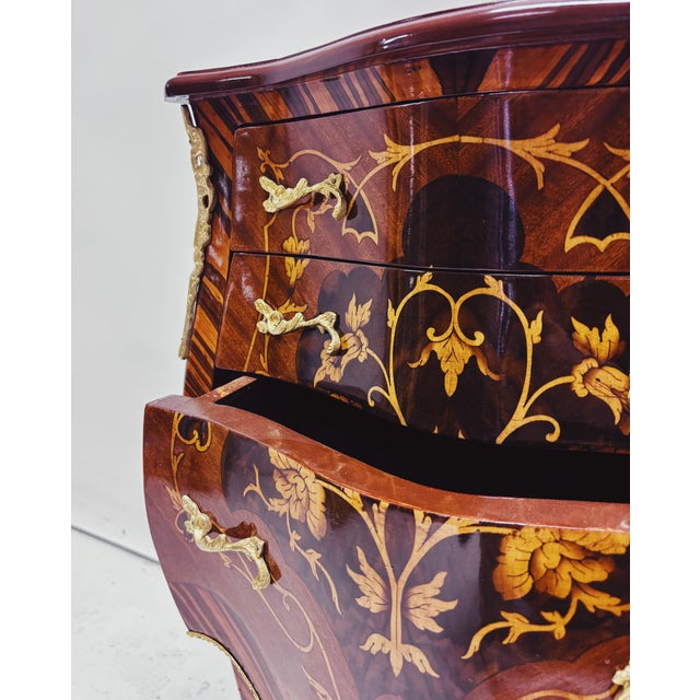 Louis XV Wooden Commode from Green Square For Sale - Image 10 of 12