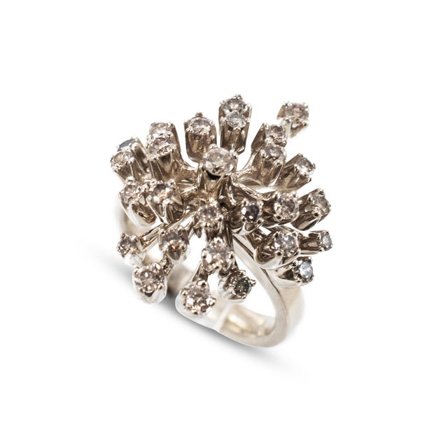 Brand: H.Stern Gender: Ladies Metal Type: 18K Rose Gold Ring Size: 5 Width: 3.50 mm Head measures: 21.75mm x 19.75mm...