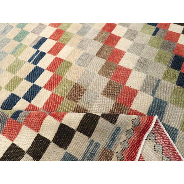 Galerie Shabab Collection Mid-20th Century Handmade Turkish Anatolian Small Room Size Carpet For Sale - Image 9 of 10