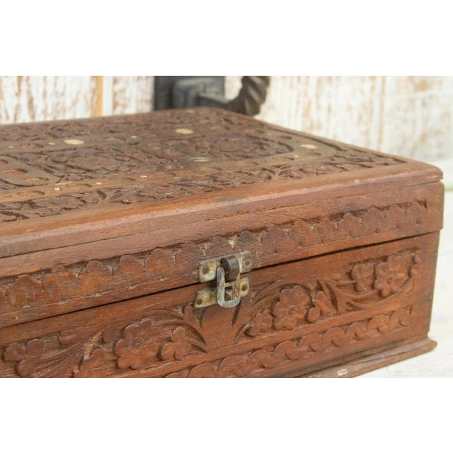 English Antique Anglo Indian Carved Jewelry Box For Sale - Image 3 of 12