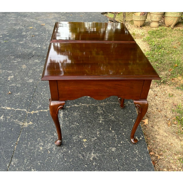 Queen Anne Ethan Allen Georgian Court Queen Anne Side Tables, Set of 2 For Sale - Image 3 of 12