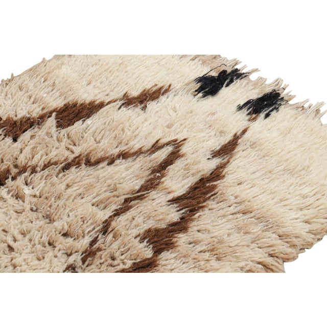 Vintage Moroccan Runner Rug in Beige-Brown With Diamond Medallions | Rug & Kilim For Sale In New York - Image 6 of 7