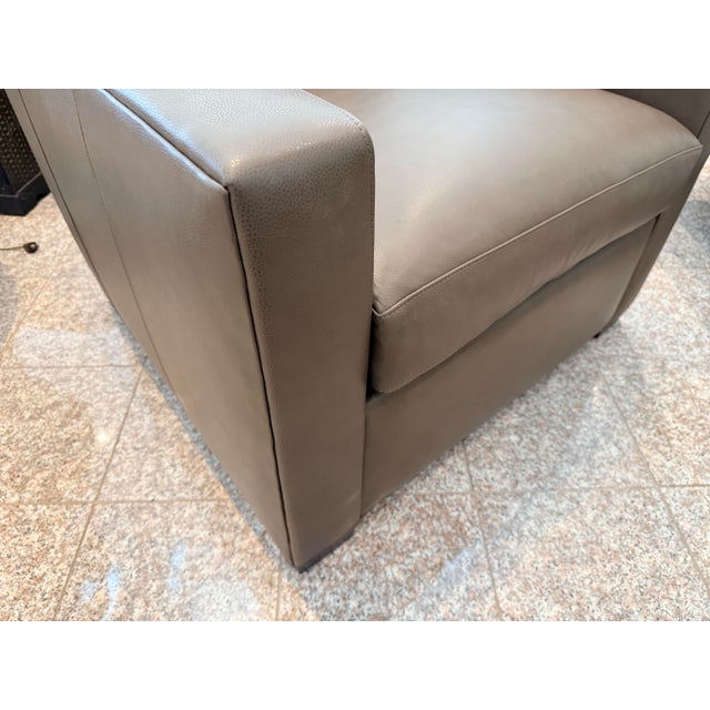 New Hancock & Moore Brown Leather Club Lounge Chair For Sale In New York - Image 6 of 8