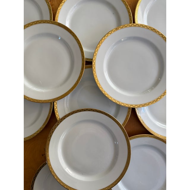 1960s Set of Eleven (11) H&c Selb Bavaria Gold Rim Porcelain Luncheon Plates For Sale In Chicago - Image 6 of 12