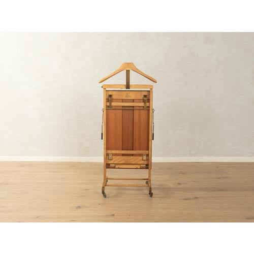 Windsor Valet Stand, 1960s For Sale - Image 10 of 14