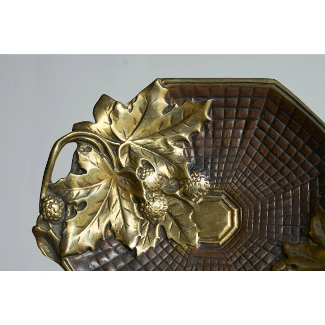 Art Deco Bowl with Leaves in Brass, 1920s For Sale - Image 3 of 10