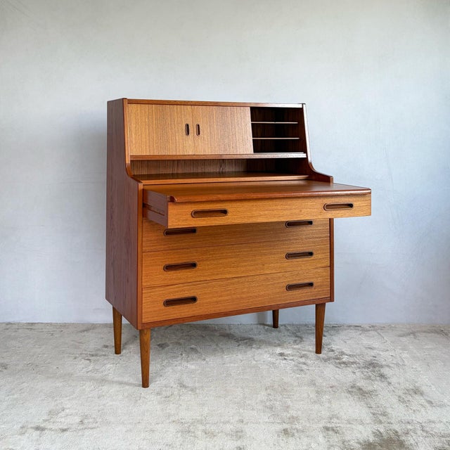 Wood Teak Bureau with Writing Surface and Vanity Drawer from Illums Bolighus, 1960s For Sale - Image 7 of 18