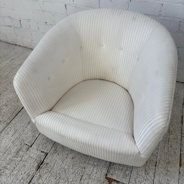 Milo Baughman Milo Baughman Swivel Rock Barrel Chair For Sale - Image 4 of 11