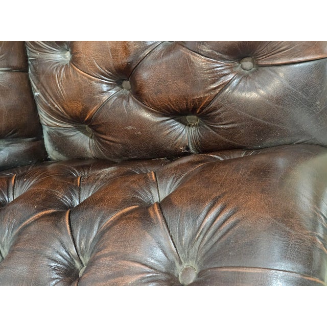 Mid 20th Century English Brown Tufted Leather Chesterfield Sofa For Sale - Image 4 of 17