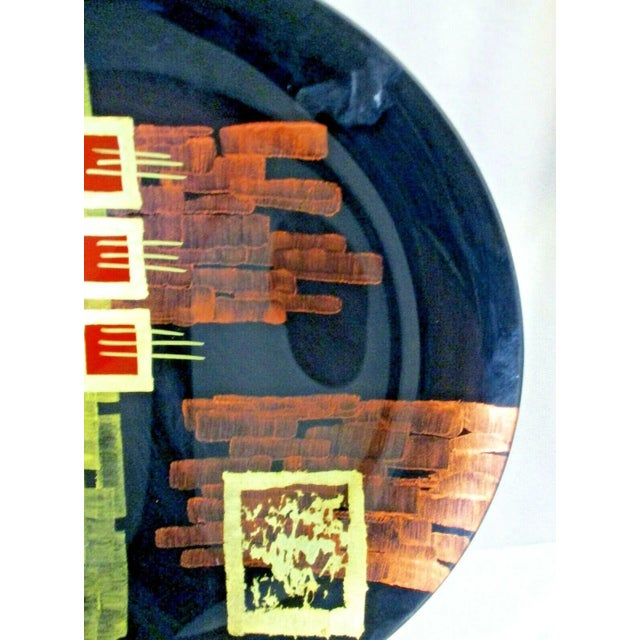 1990s Large Round Abstract Decorative Glass Centerpiece Bowl & Iron Stand For Sale In Miami - Image 6 of 9