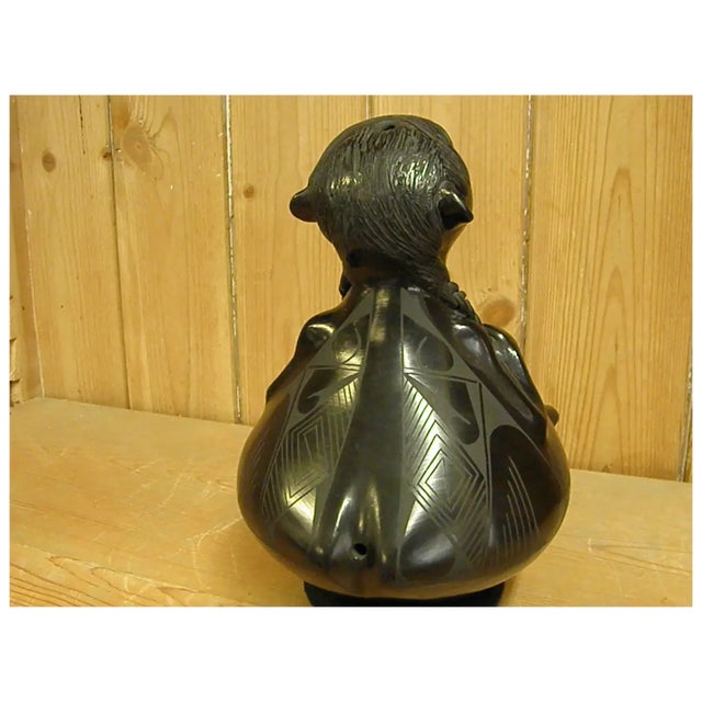 Late 20th Century Mata Ortiz Hand Coiled Blackware Effigy Pot by Rosa Quezada For Sale - Image 15 of 18