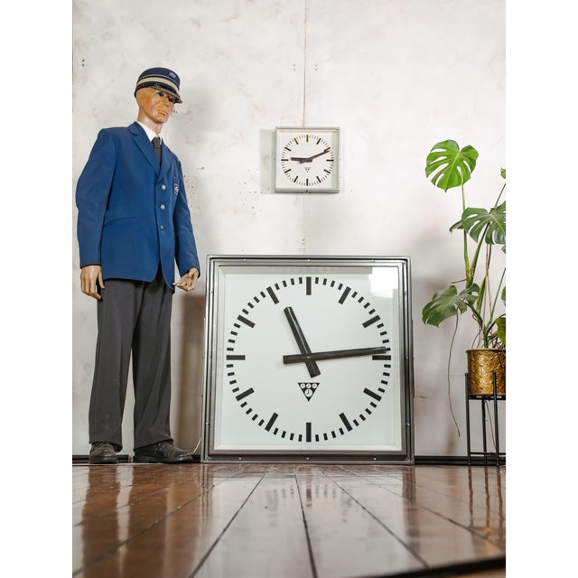 Huge Light-Up Station Clock by Pragotron, 1960s For Sale - Image 13 of 16