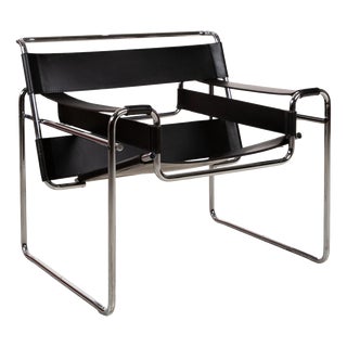 Bauhaus Wassily Chair Leather Armchair in Black by Marcel Breuer for Knoll Inc. For Sale