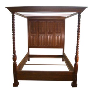 1980s English Traditional Ethan Allen Royal Charter Oak Queen Size Canopy Bedframe For Sale