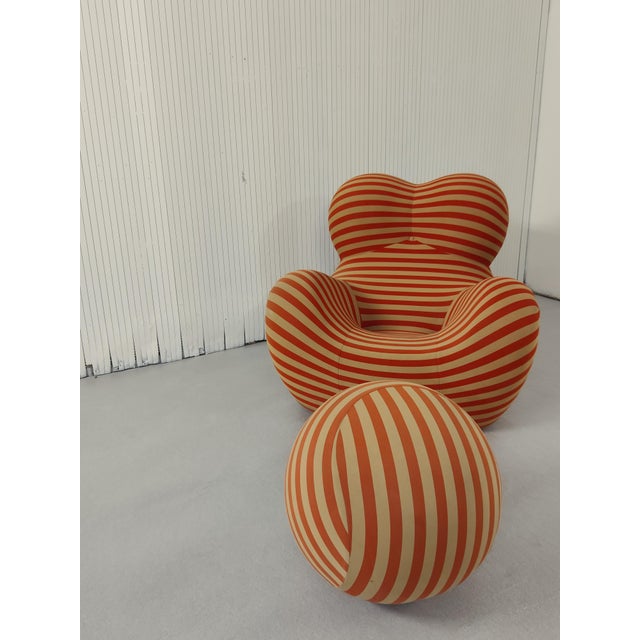Mid-Century Modern Set of La Mamma Lounge Chair and Ottoman by Gaetano Pesce for B&B Italia, 1970s For Sale - Image 3 of 8