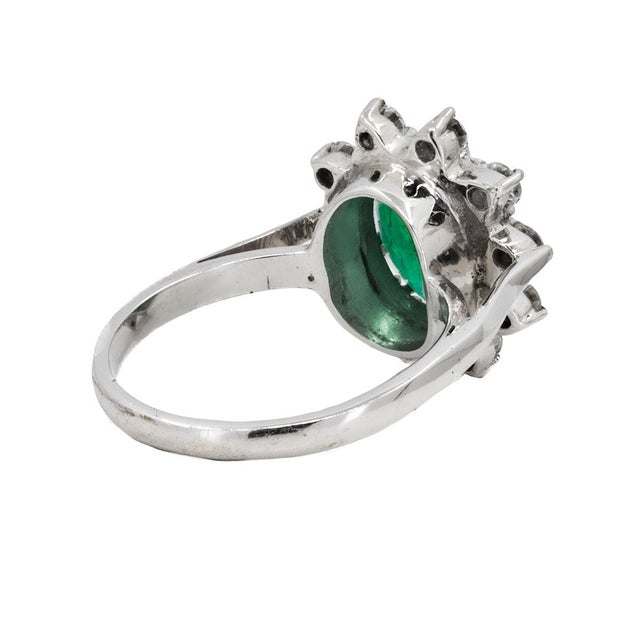 Contemporary Late 20th Century 18k Emerald Ring, Size 5 For Sale - Image 3 of 5