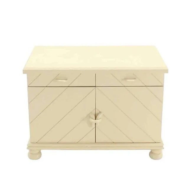 Wood Mid-Century Modern White Textured Paint Nightstands - a Pair For Sale - Image 7 of 9