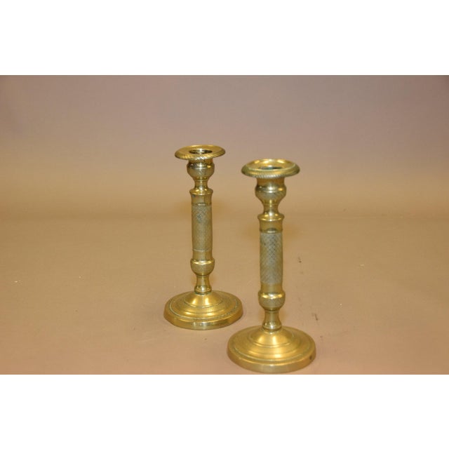 French Bronze Candlesticks with Diamond-Patterned Columns, 1910s, Set of 2 For Sale - Image 6 of 8