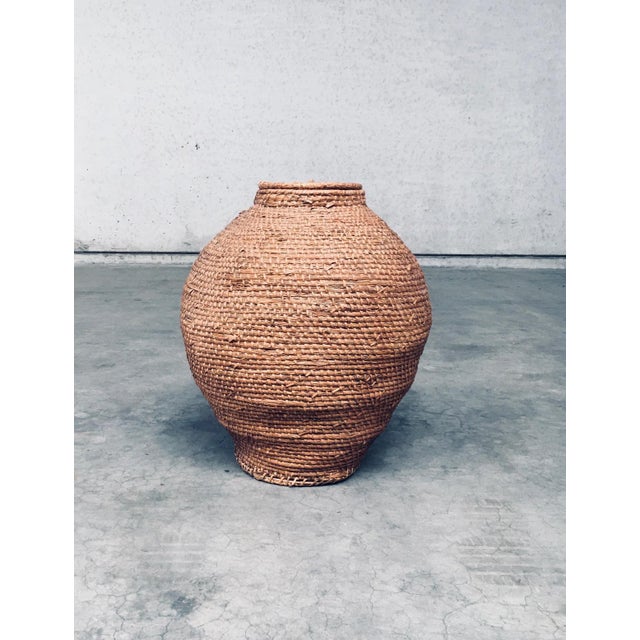 Early 20th Century Folk Art Primitive Straw Basket, 1890s For Sale - Image 16 of 18